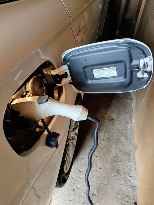 Продам Mitsubishi Outlander Hybrid