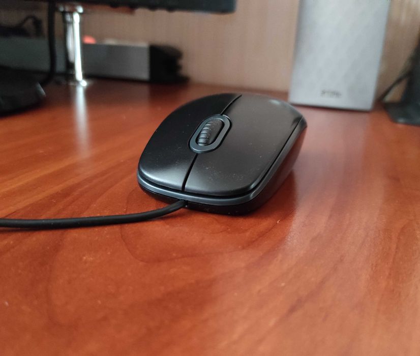 Мышь Logitech B100 USB Black (в идеале)