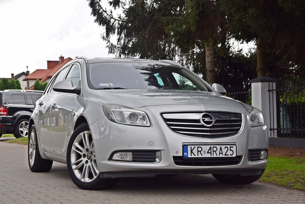 OPEL INSIGNIA 2.0 CDTI 160 KM Kombi Klimatyzacja Półskóra Elektryka Navi 2009 ROK!