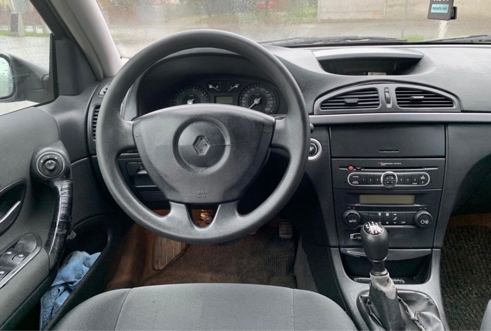 Разборка Лагуна 1.9DCI рестайлинг капот ступицы торпеда климат двери