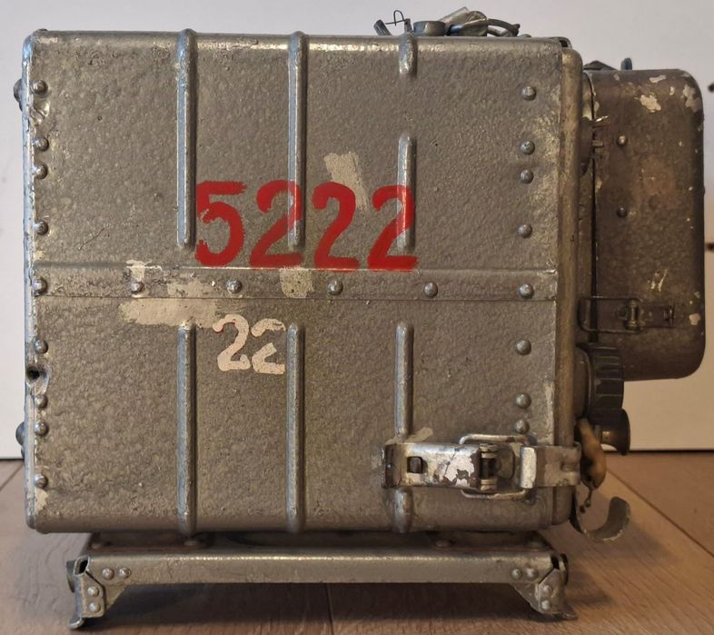 Odbiornik radiostacji lotniczej P-800