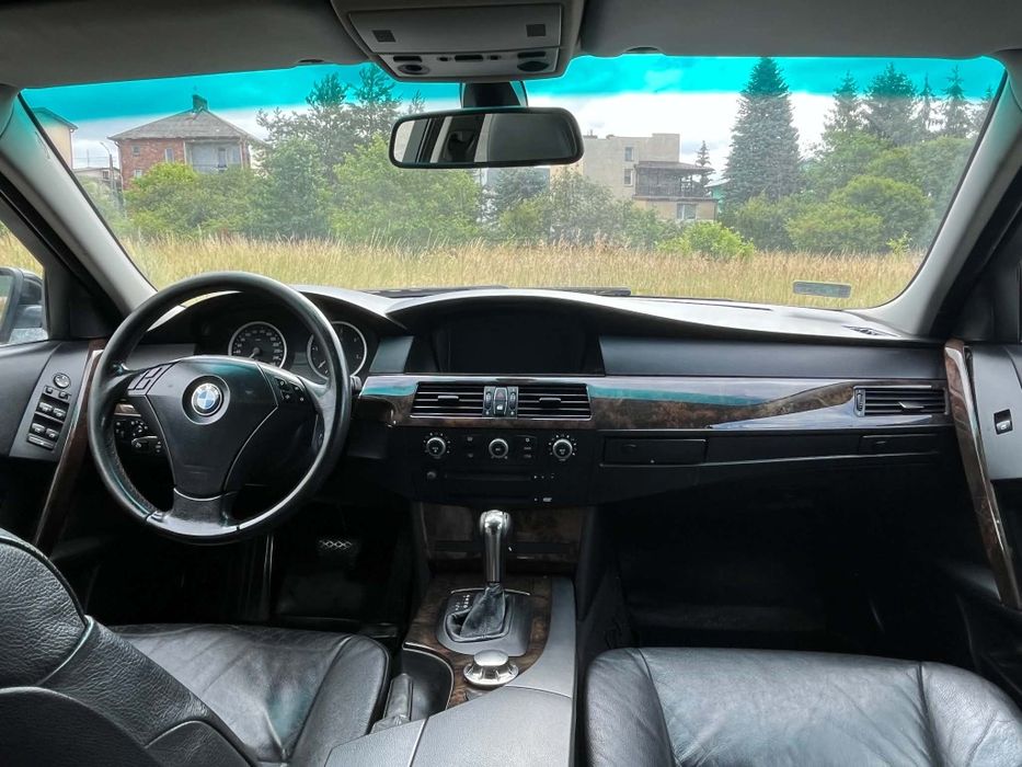 Bmw e60 530d 218km mpakiet navi prof pdc