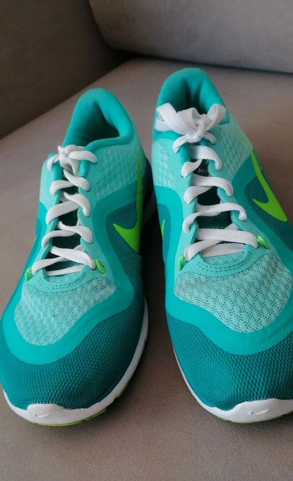 Nike better world rozmiar 38,5, UK 5, 24,5cm