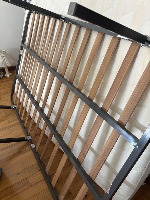 Estrado com 6 pes 183x123cm