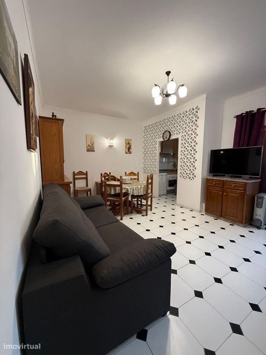 Apartamento T1 em Albufeira e Olhos de Água com Varanda