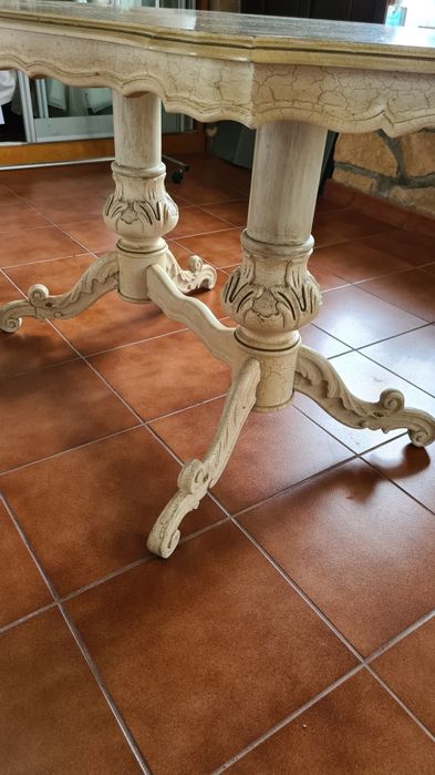 Mesa de madeira oval Vintage