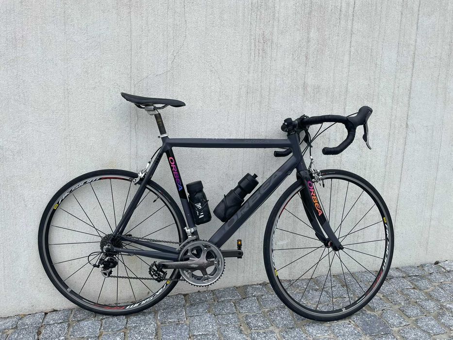 Bicicleta de Estrada Orbea c/ Shimano 105 groupset + Mavic Aksium – Excelente Estado