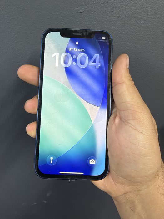 продам IPhone 12