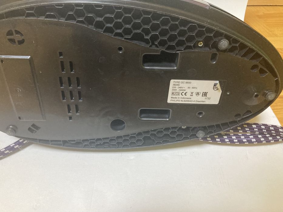 Stacja parowa Philips PerfectCare Silence używana