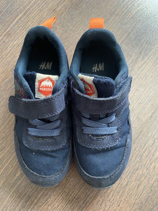 Дитячі кросівки фірми- H&M