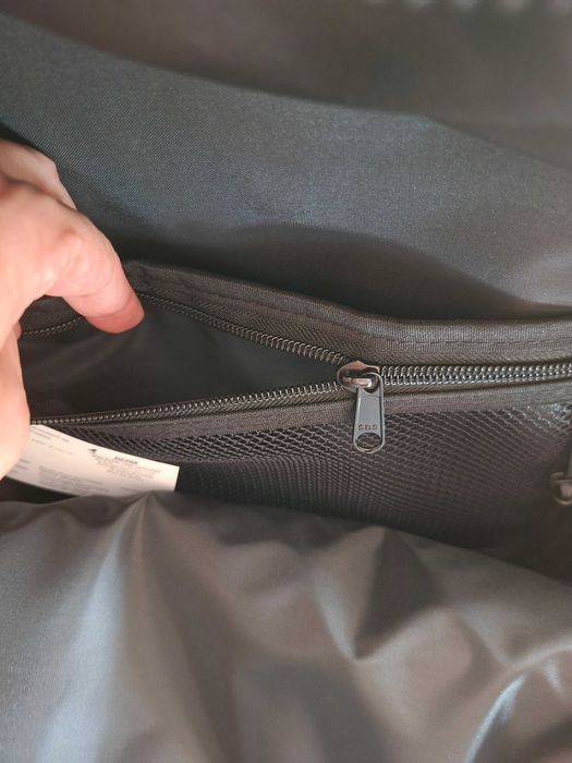 Mochila escolar  NOVA muito linda Impermeável