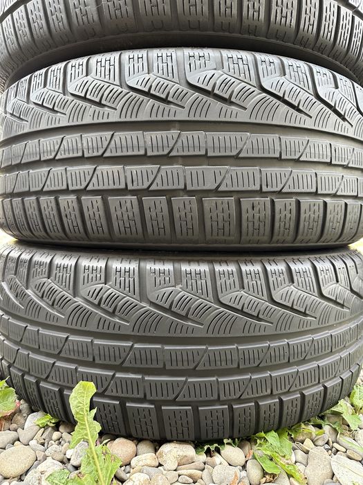 235/55/18 Pirelli Sottozero Winter 210