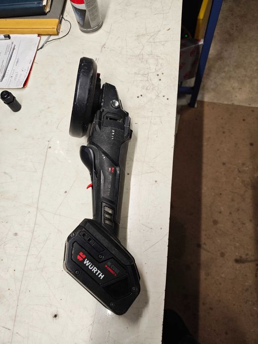 Szlifierka kątowa wurth AWS 18-125 P compact z akumulatorem 5Ah