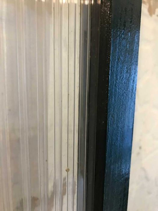 Placa policarbonato 8mm com moldura em madeira