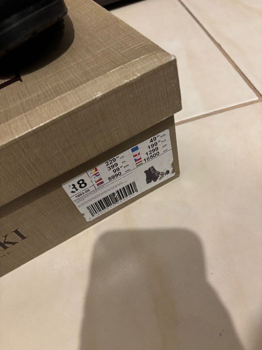 Buty damskie botki 38