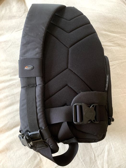Mochila Lowepro SlingShot 200 AW