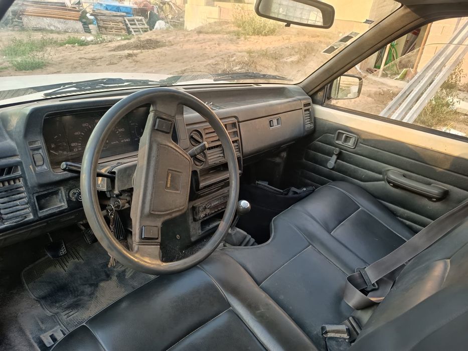Mazda B2200 de 1993, mais fiável que o preço do gasóleo