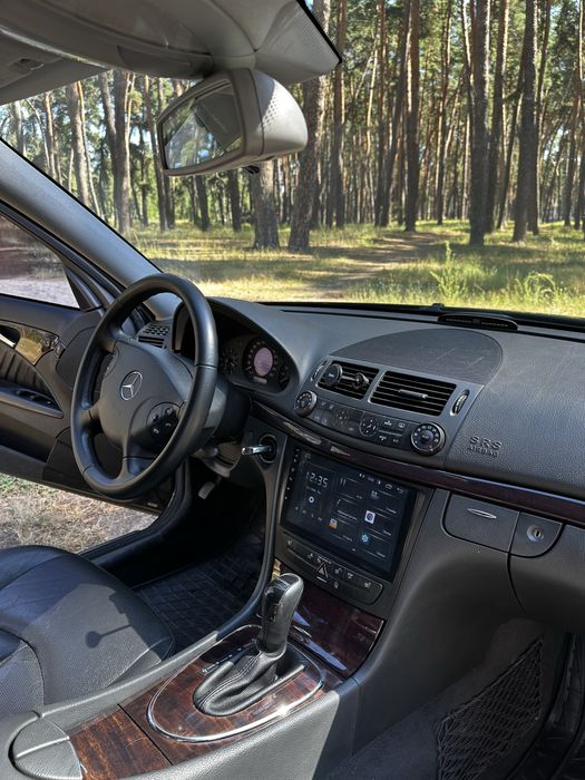 Mercedes-Benz W211 2006