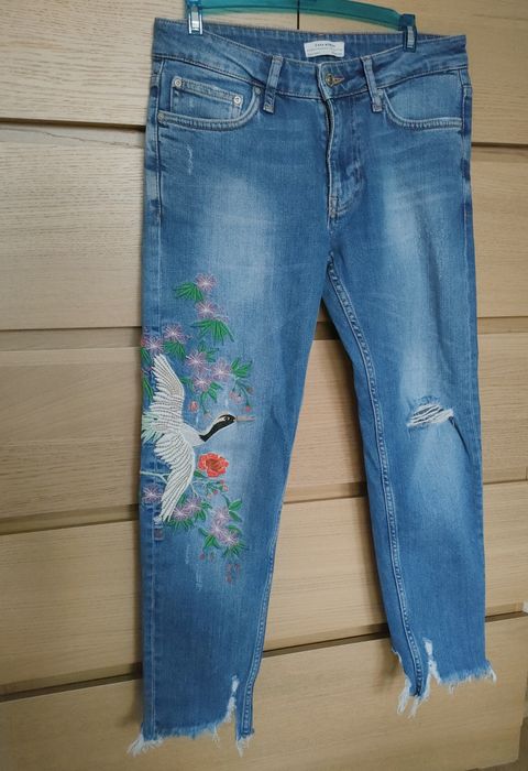 ZARA spodnie jeans z haftem 34 XS