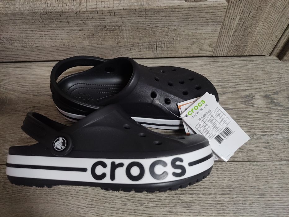 Оригінальні жіночі крокси шльопанці crocs bayaband