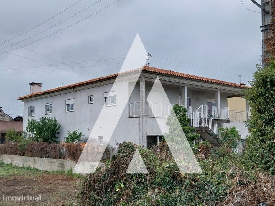 Terreno com benfeitorias em Barrô - Águeda