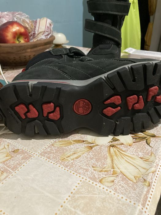 Продам ботинки на мальчика