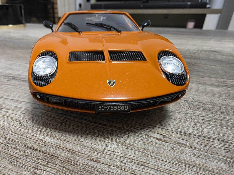 Lamborghini Miura 1:18 Burago