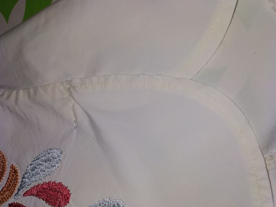 Camisa bordada Guess
