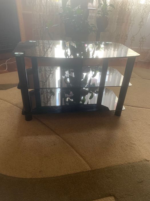 Тумба шкляна  під телевізор
