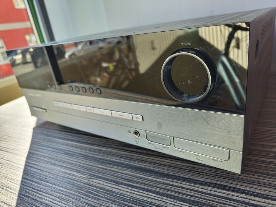 Harman Kardon AVR 245 amplituner