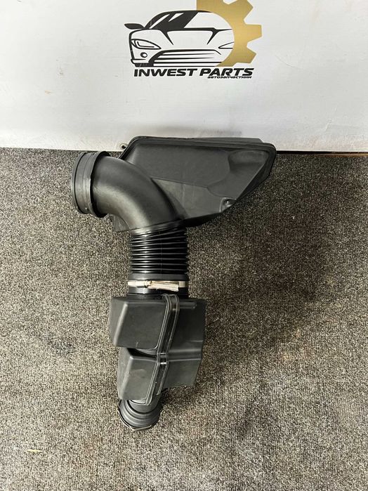 Bmw G20 g22 G26 G42  2.0 Корпус Фільтра Резонатор Патрубок повітряний