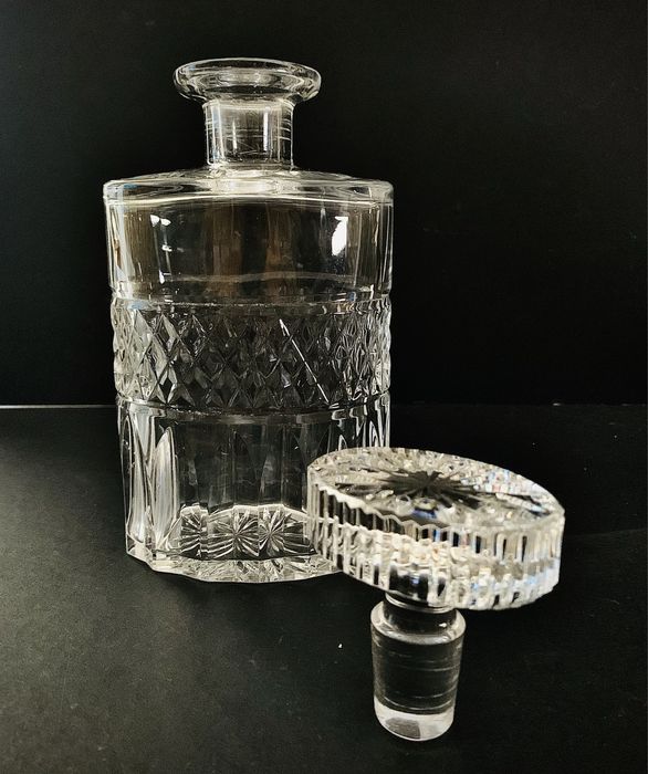 Garrafa de cristal lapidado