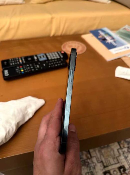 iPhone 12 Pro COMO NOVO