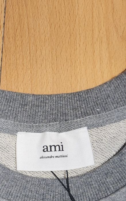 szara bluza crewneck AMI PARIS