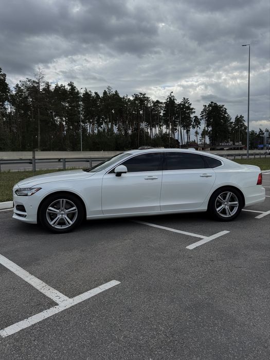 Продам Volvo S90 long версія 2017р, Т5, Momentum Pro
