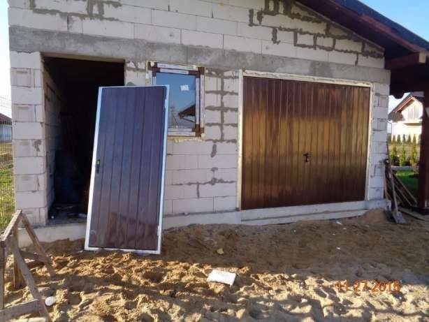 Brama garażowa Brama uchylna BRAMA NA WYMIAR Bramy garażowe do muru
