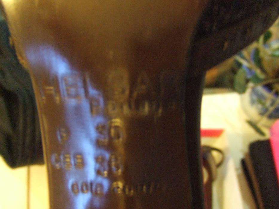 Sandalia Helsar em pele de cobra verdadeira T.36