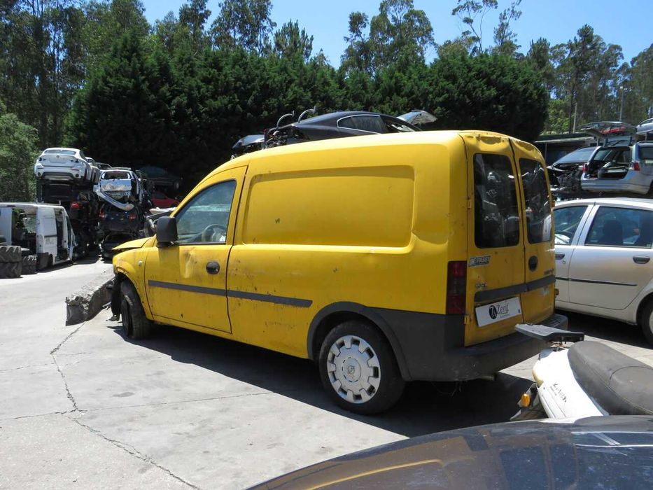 Opel Combo 1.3CDTI de 2005 - Peças Usadas