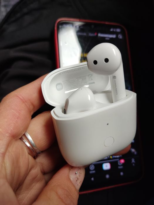 Продам Xiaomi Redmi Buds 3 White
