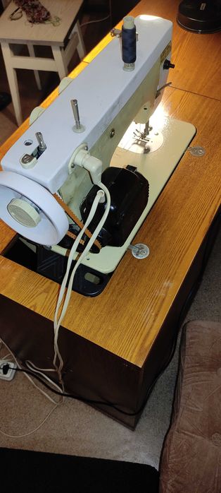 Швейна машина Чайка 142М