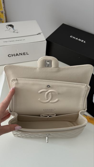 Chanel Classic Flap 25 см