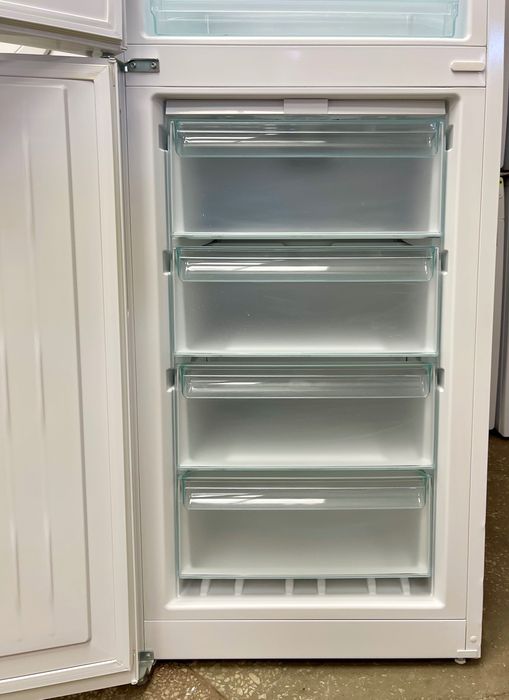 Холодильник Miele