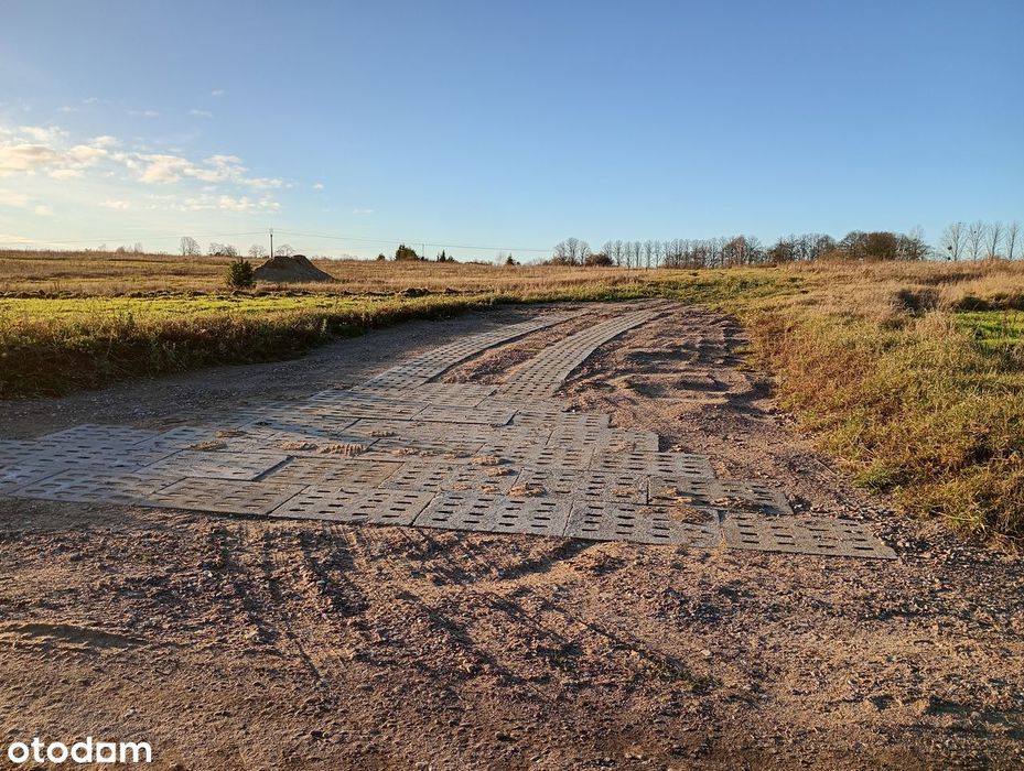 Działki blisko jeziora , szkoły i PKP - idealne pod Twój dom