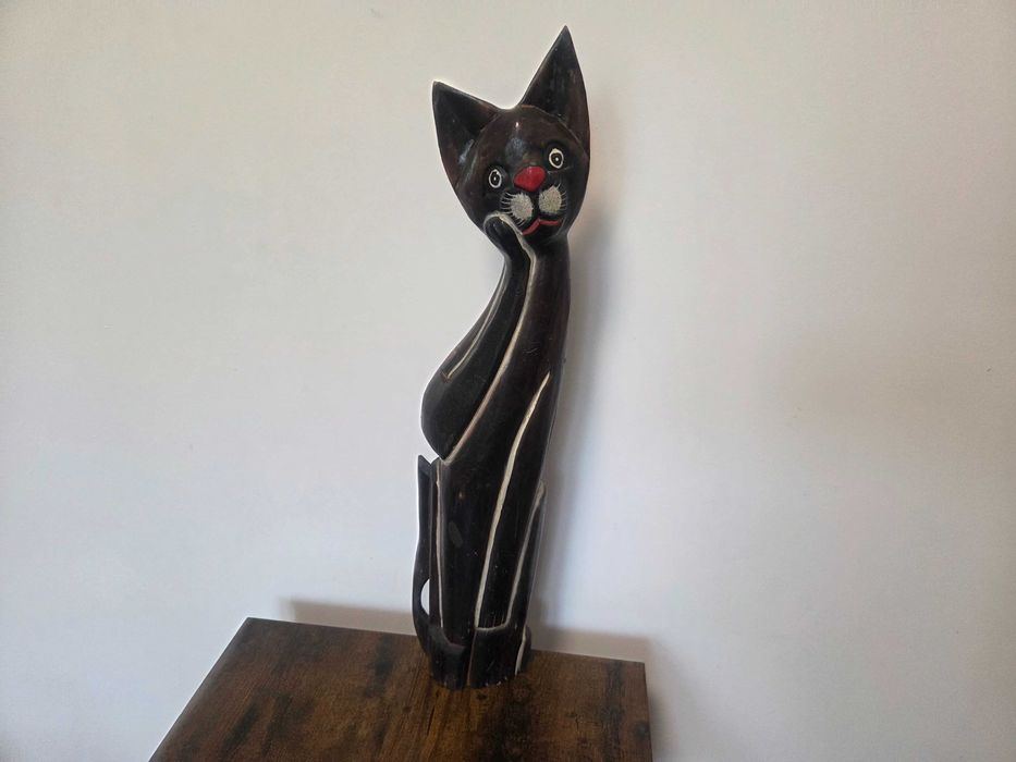 Duży kot z drewna egzotycznego 62 cm