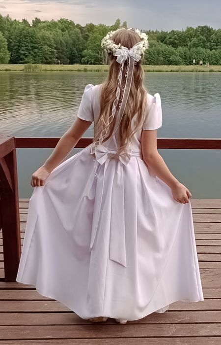 Alba dziewczęca sukienka komunijna rozm 146 - 152 wianek rękawiczki