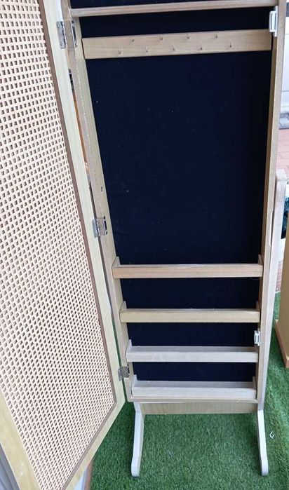 Espelho de Chão com Móvel de Bijuteria – Como Novo!