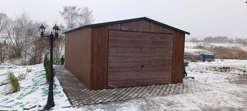 Garaz blaszak 6x6 brąz