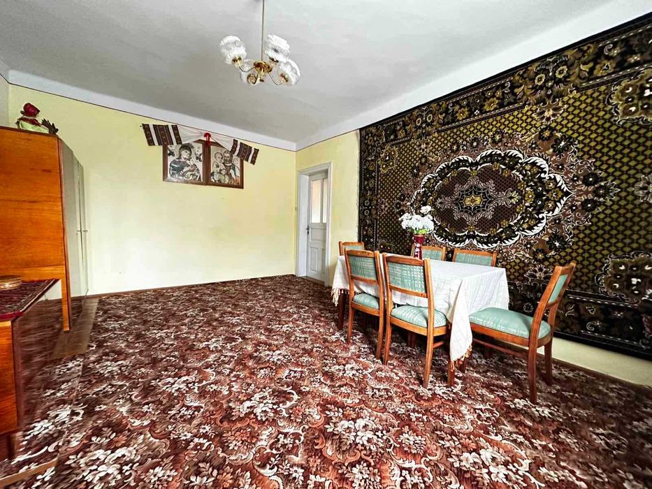 Продаж будинку в с. Нижнє Синєвидне