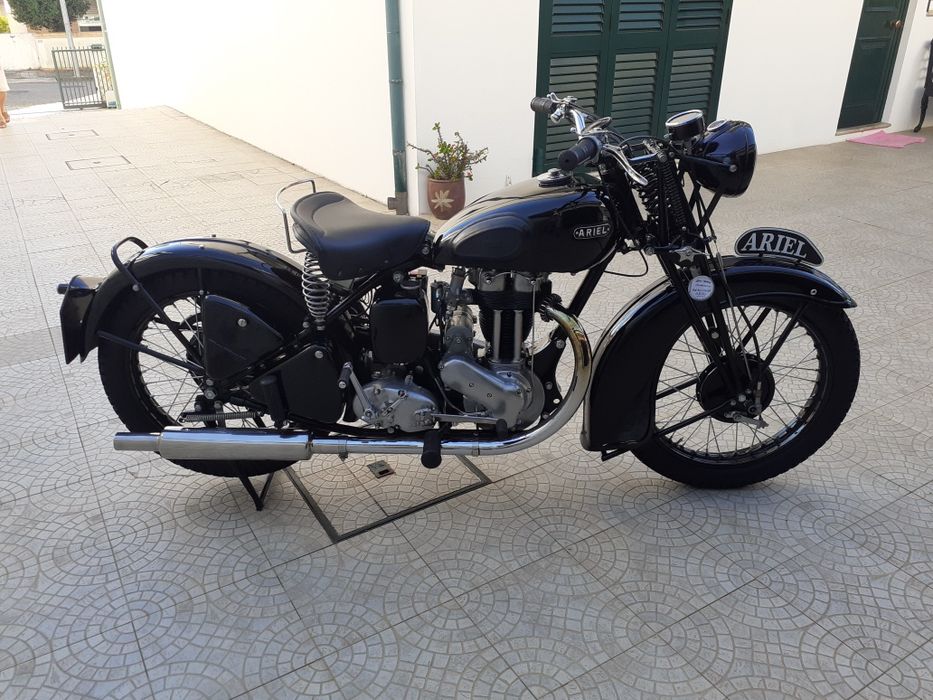 Ariel XG 350cc. Militar de 1943, restaurada e impecável.