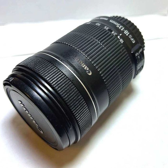 Canon EF-S 18-135mm f/3.5-5.6 IS